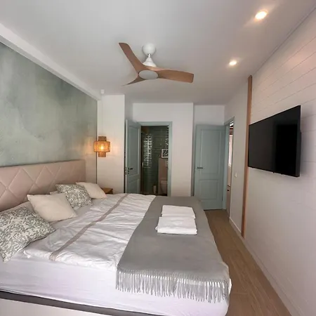 Caramello - Ac, Cliffs & Ocean View, Fibre Net, Garage, Tv Channels Apartman